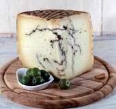 Сыр "Молитерно" с черным трюфелем, выд. 8 мес. изображение на сайте Михайловского рынка