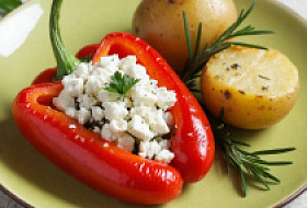 Перец с фетой и картофель с розмарином Перец с фетой и картофель с розмарином